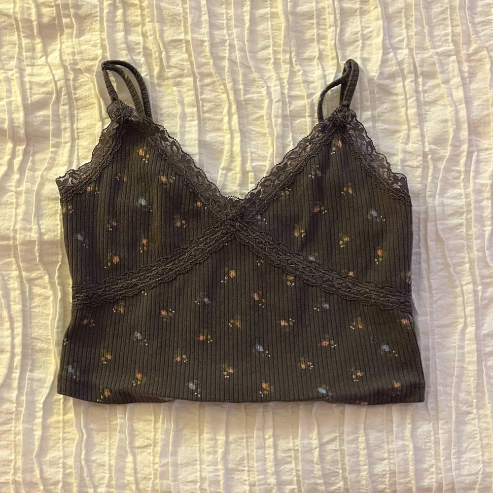 aeropostle lace trimmed cropped floral camisole